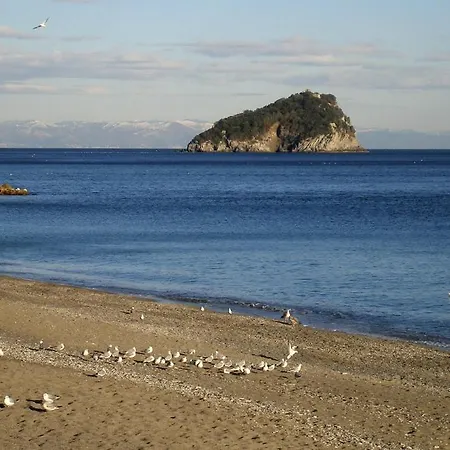 Rivierarent Golfo Dell'isola *